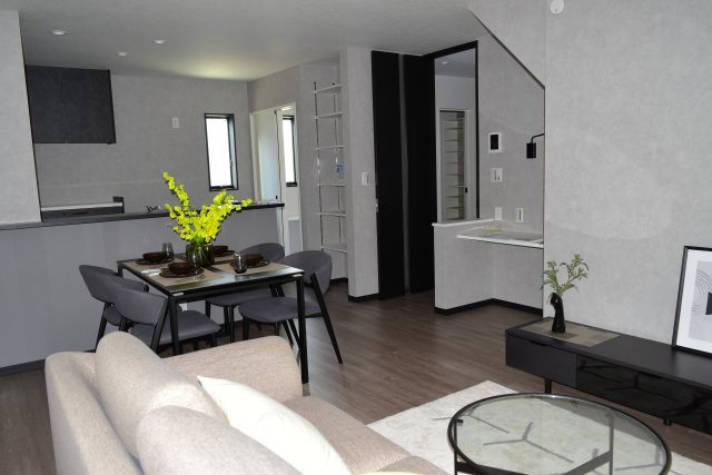 清瀬市中里５丁目の中古一戸建の居間・リビング