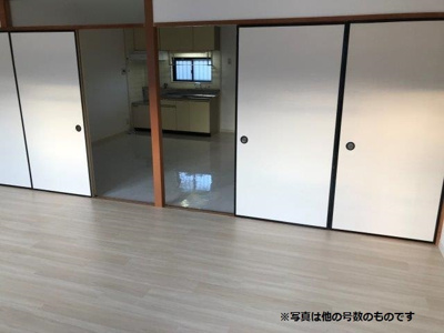 【居間・リビング】 | ソレイユやよい坂 | 別号室の写真になります。現況優先。