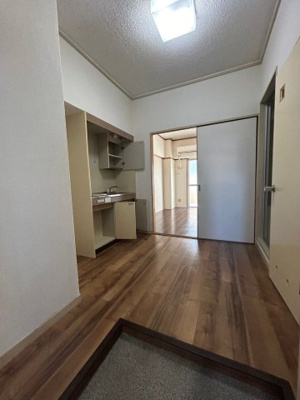 【玄関】 | ヴィラージュ箱崎Ⅱ | 別号室の写真になります。現況優先。