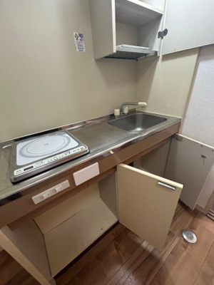 【キッチン】 | ヴィラージュ箱崎Ⅱ | 別号室の写真になります。現況優先。
