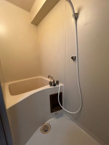 【浴室】 | ヴィラージュ箱崎Ⅱ | 別号室の写真になります。現況優先。