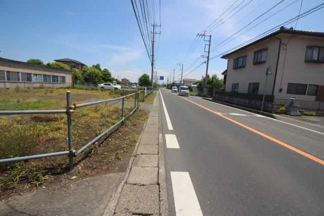 結城市結城の前面道路含む現地写真|南側道路（2024年5月撮影）