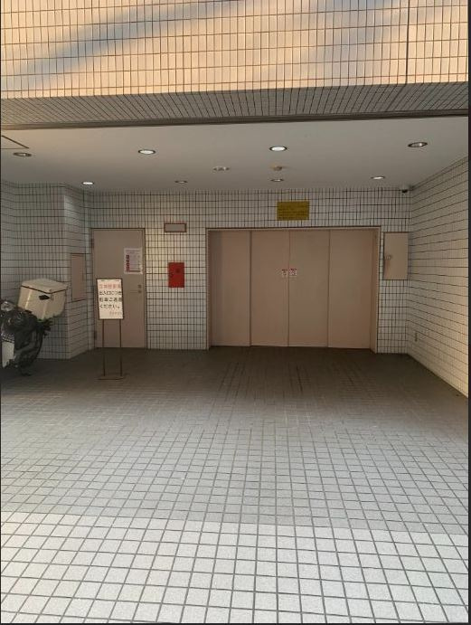 キタデビルの駐車場