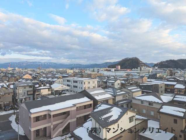 ロアール社南の展望|6階からの眺めです