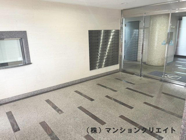 ロアール社南のエントランス