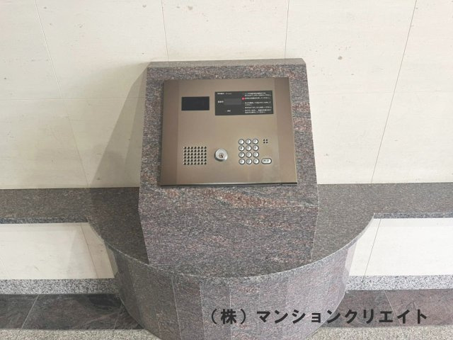 ロアール社南の防犯設備|オートロックシステム