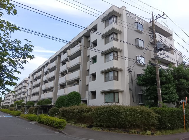 グリーンコープ南大沢１号棟の外観