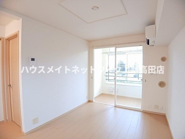 ディアーコートⅡの居間・リビング|ＬＤＫ11.8帖