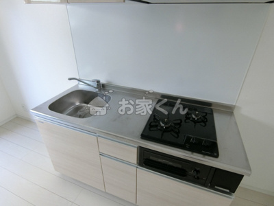 【キッチン】 | グルーブメゾン須磨東町 | システムキッチン（ガス2口グリル付き）(写真は別のお部屋です)