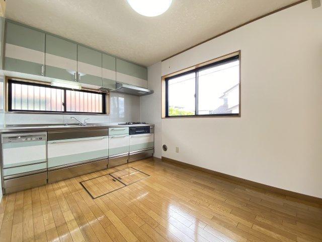 【キッチン】 | 熊谷市円光2丁目　中古住宅   | 現地(2024年9月撮影)