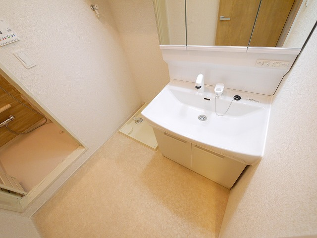 アルカンシエル・ベルⅡの洗面所|コンパクトで使いやすい洗面所