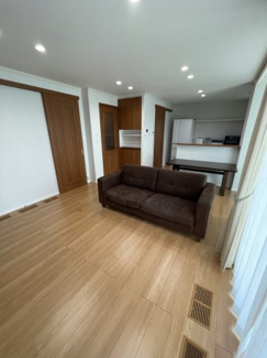 【居間・リビング】 | 三春町上舞木福内中古一戸建て | おしゃれな居間です