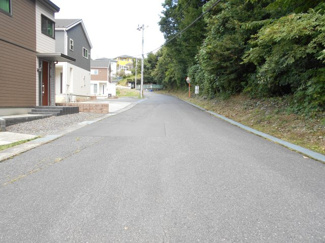 【前面道路含む現地写真】 | 三春町上舞木福内中古一戸建て | 前面道路含む現地写真です