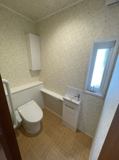 【トイレ】 | 三春町上舞木福内中古一戸建て | ゆったりとした空間のトイレです