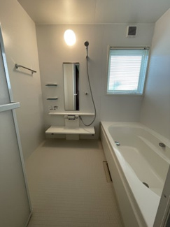 【浴室】 | 三春町上舞木福内中古一戸建て | 落ち着いた空間のお風呂です