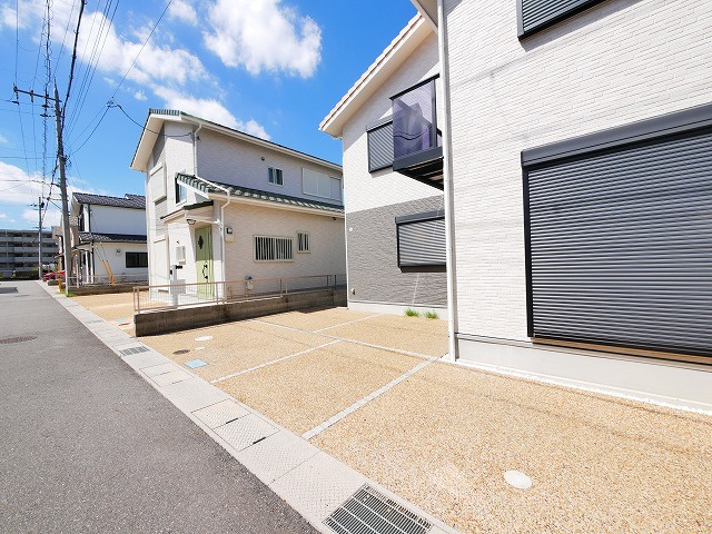 木津川市州見台6丁目1-11戸建賃貸の駐車場