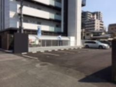 リッツ・アヴェニューの駐車場