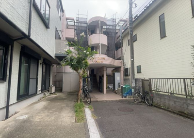 【現況写真】 | スカイコート矢部第二 | 眺望の良さを楽しめるダイニングキッチンで家族団らんの時間を過ごしてはいかがでしょうか。バルコニーから見える景色を家族で眺める時間は、時間が経つのを忘れてしまいそうですね。是非、現地を見に行きましょう！