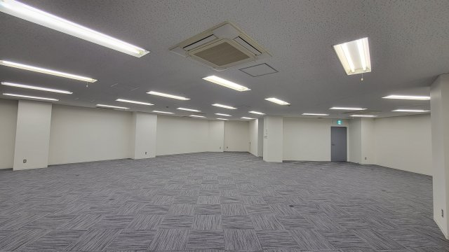 雅光園ビルの内装