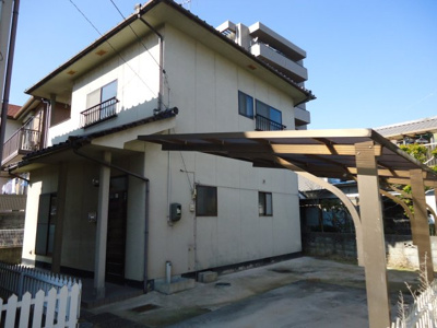 【駐車場】 | 穂垣住宅 | カーポート　※写真は別棟です