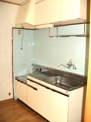 【キッチン】 | 穂垣住宅 | 吊り戸棚付キッチン　※写真はイメージです