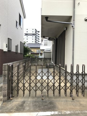 鴻巣市本町５丁目の中古一戸建の駐車場