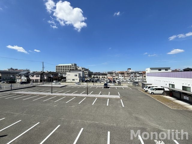 ワカバハイツの駐車場