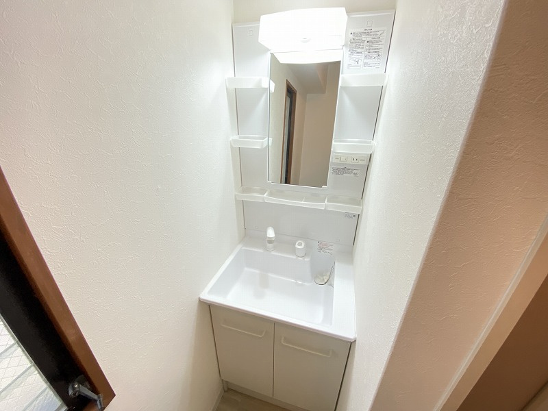 神戸市兵庫区羽坂通３丁目の賃貸マンションの洗面所|独立洗面台