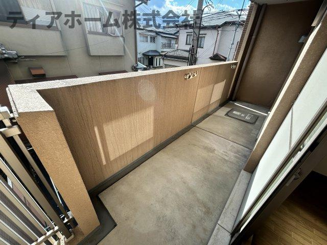 サニーコートほんまちのバルコニー|バルコニーからの眺めを楽しみながら食事をしませんか