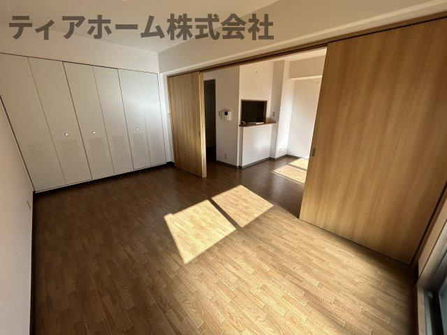 サニーコートほんまちの洋室|明るい洋室です