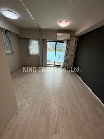 ソルティア天神橋一丁目の居間・リビング|ゆったり過ごせるリビングです