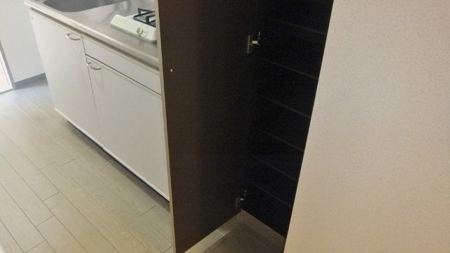 グランデュール本郷の玄関|洗い場に洗面台が御座います