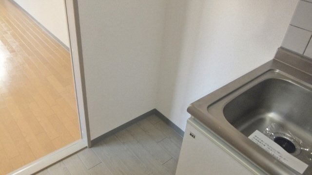 グランデュール本郷のキッチン|冷蔵庫スペース