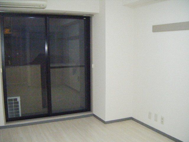 グランデュール本郷の居間・リビング|室内綺麗です。