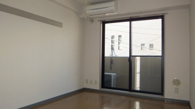 グランデュール本郷のその他|お部屋にエアコンが御座います