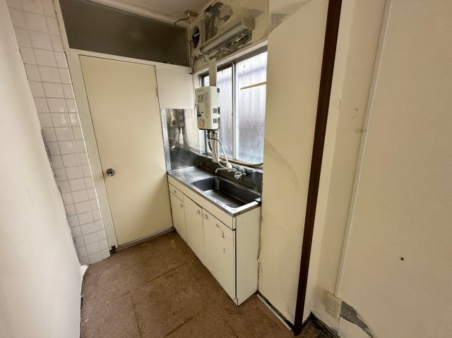 若菜ビルのキッチン