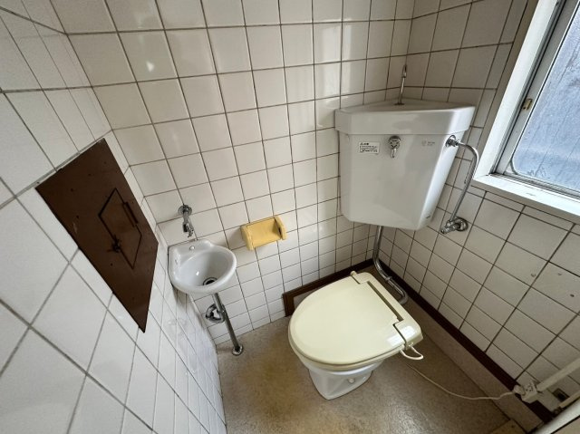 若菜ビルのトイレ