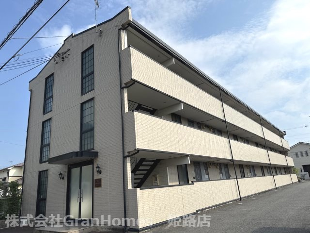 プライムハイツ寺家の外観