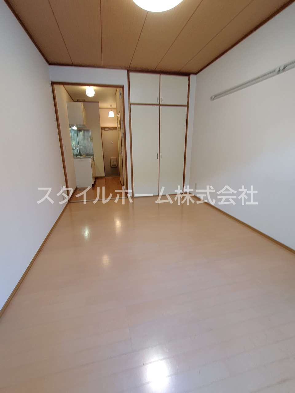 アイリス小池の居間・リビング|別部屋写真です。