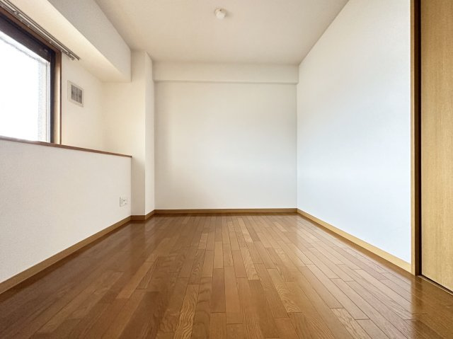 ジュピターの洋室