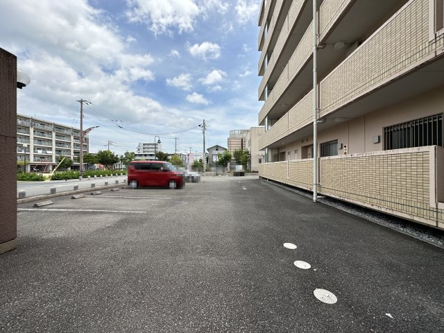 ジュピターの駐車場