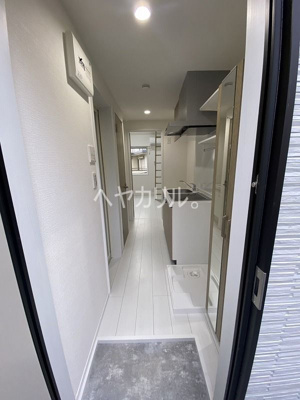 【玄関】 | クレストコート上永谷 | 同建物別部屋参考
