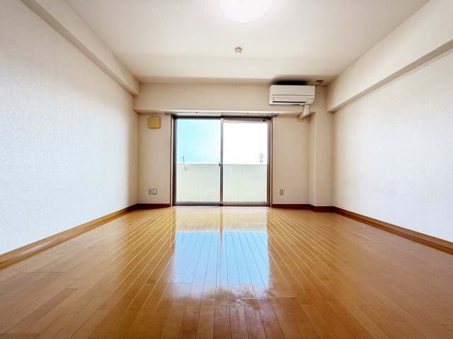 ルガーノ杉井流の居間・リビング