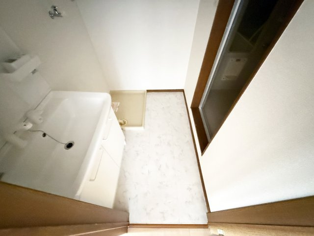 高そねマンションの洗面所