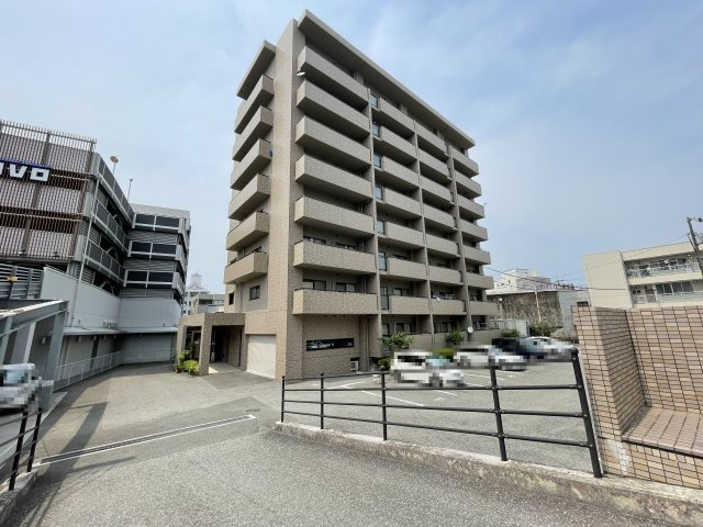 クレストの外観