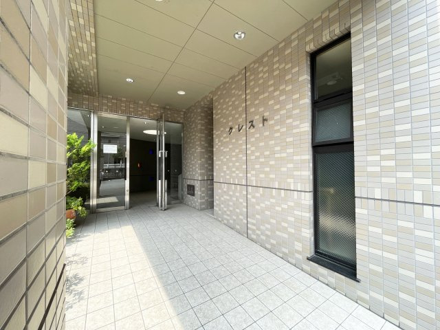 クレストのエントランス