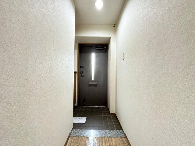 クレストの玄関