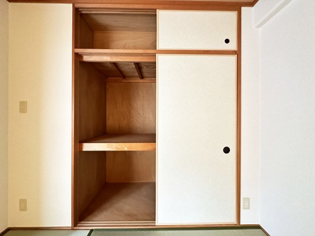 クレストの収納
