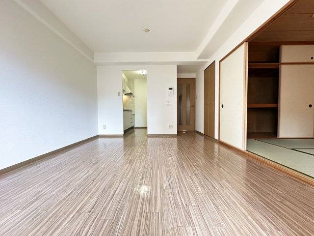 クレストの居間・リビング