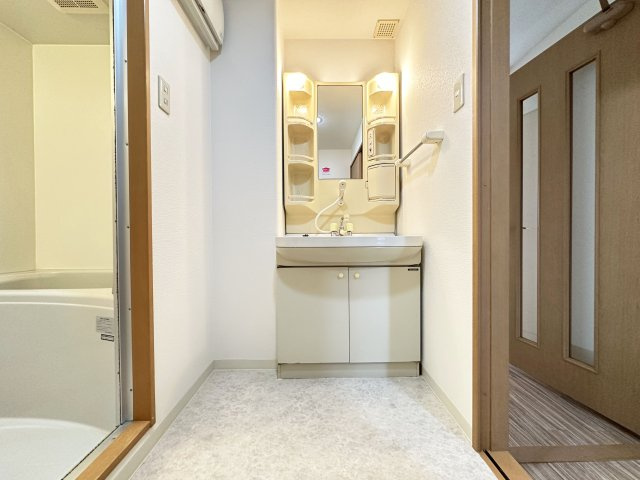クレストの独立洗面台